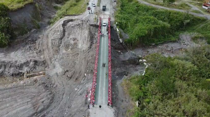 Jembatan Bailey bantuan Kementerian Pertahanan Republik Indonesia di Desa Karang Rejo Kecamatan Bukit Kabupaten Bener Meriah resmi difungsikan pada Kamis 26022026 KETIKKABARcom Jembatan Bailey bantuan Kementerian Pertahanan Republik Indonesia di Desa Karang Rejo Kecamatan Bukit Kabupaten Bener Meriah resmi difungsikan pada Kamis 26022026
