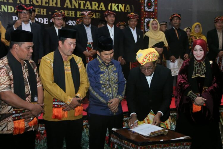 Ⓒ Hak cipta foto di atas dikembalikan sesungguhnya kepada pemilik foto KETIKKABARcom Ⓒ Hak cipta foto di atas dikembalikan sesungguhnya kepada pemilik foto