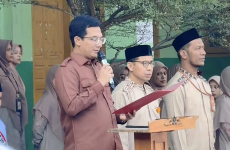 Ketua DPRK Banda Aceh Irwansyah menjadi pembina upacara di SDIT Islah Banda Aceh Senin 922026 KETIKKABARcom Ketua DPRK Banda Aceh Irwansyah menjadi pembina upacara di SDIT Islah Banda Aceh Senin 922026