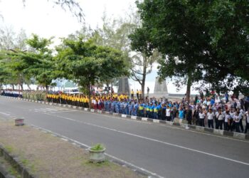Pemerintah Kota Sabang bersama Forkopimda, unsur TNI/Polri, instansi vertikal, perbankan hingga BUMN dan BUMD menggelar apel bersama dan gotong royong massal di kawasan Sabang Fair, Jumat (13/2/2026).