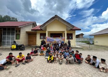 Komunitas Relawan Hulu DAS Peusangan Korhudas Peusangan bekerja sama dengan Koperasi Kopi Wanita Gayo Komowagayo menurunkan tim Psikososial dan Rekreasional untuk anakanak penyintas bencana di Aceh Tengah KETIKKABARcom Komunitas Relawan Hulu DAS Peusangan Korhudas Peusangan bekerja sama dengan Koperasi Kopi Wanita Gayo Komowagayo menurunkan tim Psikososial dan Rekreasional untuk anak anak penyintas bencana di Aceh Tengah