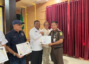 Ⓒ Hak cipta foto di atas dikembalikan sesungguhnya kepada pemilik foto.