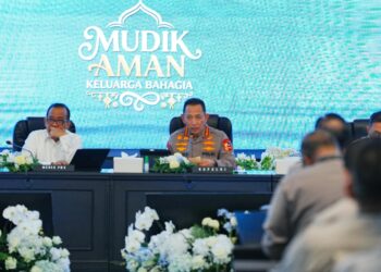 Kapolri Jenderal Listyo Sigit Prabowo menggelar rapat koordinasi lintas sektoral Operasi Ketupat 2026 di Gedung PTIK, Jakarta Selatan, Senin, 2 Maret 2026.