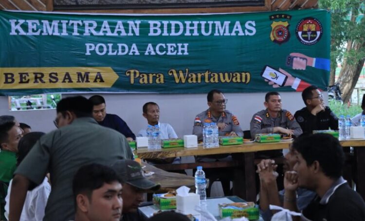 Polda Aceh melalui Bidang Hubungan Masyarakat Bidhumas menggelar kegiatan buka puasa bersama ratusan awak media di MZ Coffee Banda Aceh Kamis 532026 KETIKKABARcom Polda Aceh melalui Bidang Hubungan Masyarakat Bidhumas menggelar kegiatan buka puasa bersama ratusan awak media di MZ Coffee Banda Aceh Kamis 532026