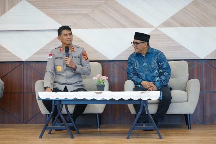 Kapolda Aceh Irjen Pol Drs Marzuki Ali Basyah MM Kiri KETIKKABARcom Kapolda Aceh Irjen Pol Drs Marzuki Ali Basyah MM Kiri