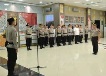 Ⓒ Hak cipta foto di atas dikembalikan sesungguhnya kepada pemilik foto.