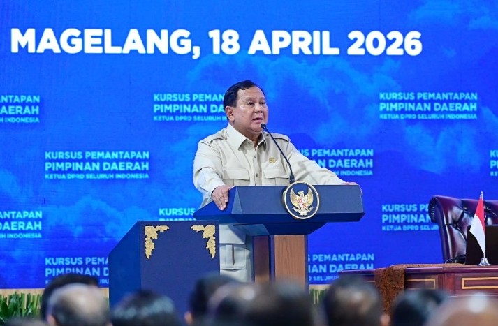 Presiden RI Prabowo Subianto menyampaikan kata sambutan dalam acara retret Ketua DPRD seIndonesia yang diselenggarakan di Lembah Tidar Akademi Militer Magelang Jawa Tengah pada Sabtu 1842026 FOTO Ist KETIKKABARcom Presiden RI Prabowo Subianto menyampaikan kata sambutan dalam acara retret Ketua DPRD se Indonesia yang diselenggarakan di Lembah Tidar Akademi Militer Magelang Jawa Tengah pada Sabtu 1842026 FOTO Ist