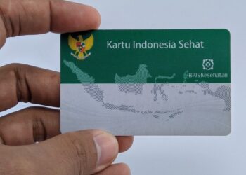 Program Jaminan Kesehatan Nasional (JKN) dilaporkan mengalami defisit anggaran sebesar Rp20 hingga Rp30 triliun pada tahun 2026. [FOTO: Shutterstock]