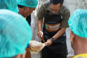 Kantor Perwakilan Bank Indonesia Provinsi Aceh bersinergi dengan Dinas Peternakan Provinsi Aceh dan Komite Daerah Ekonomi dan Keuangan Syariah (KDEKS) Aceh menyelenggarakan Pelatihan dan Sertifikasi Juru Sembelih Halal atau Peusah Juleha selama 3 (tiga) hari pada 31 Maret hingga 2 April 2026 di Auditorium Teuku Umar Bank Indonesia Aceh, dan Rumah Potong Hewan (RPH) Lambaro, Aceh Besar.