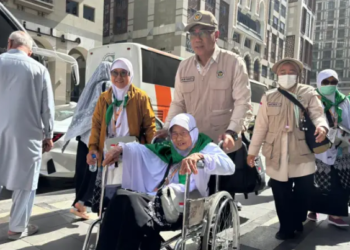 Jamaah Haji kloter pertama jamaah asal Yogyakarta di Bandara Madinah, Rabu (22/4/2026)./ FOTO: Ist