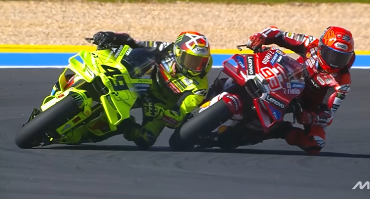 Pembalap Pertamina VR46 Fabio Di Giannantonio dan Pembalap Ducati Marc Marquez dalam sesi latihan bebas pertama FP1 MotoGP Spanyol 2026 di Sirkuit Jerez pada Jumat 2442026 siang FOTO Tangkap Layar