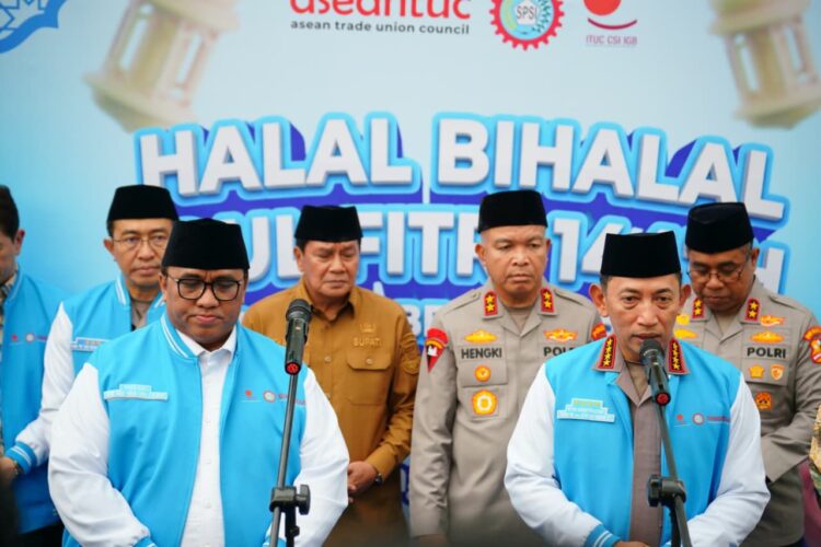 Kapolri saat menghadiri acara Halalbihalal Idul Fitri 1447 H bersama keluarga besar KSPSI AGN di PT KMK Global Sports Tangerang Selasa 14 April 2026 FOTOIst KETIKKABARcom Kapolri saat menghadiri acara Halalbihalal Idul Fitri 1447 H bersama keluarga besar KSPSI AGN di PT KMK Global Sports Tangerang Selasa 14 April 2026 FOTOIst