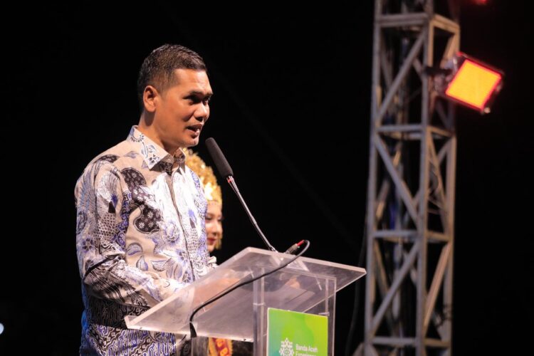 Sekda Aceh M Nasir secara resmi membuka ajang Banda Aceh Experience City Expo di Lapangan Blang Padang Banda Aceh Senin 204 malam KETIKKABARcom Sekda Aceh M Nasir secara resmi membuka ajang Banda Aceh Experience City Expo di Lapangan Blang Padang Banda Aceh Senin 204 malam