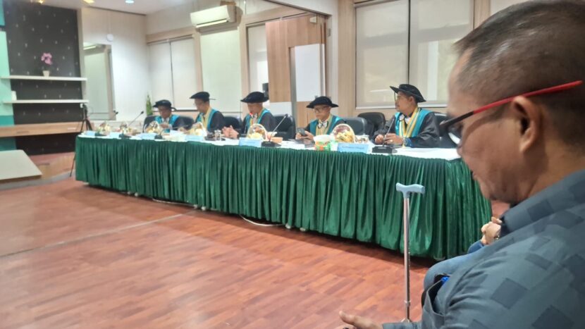 Dewan Penguji dalam Sidang Promosi Doktor pada Program Studi Doktor Pendidikan Ilmu Pengetahuan Sosial DPIPS Sekolah Pascasarjana Universitas Syiah Kuala USK di Auditorium Pascasarjana USK Selasa 2142026 KETIKKABARcom Dewan Penguji dalam Sidang Promosi Doktor pada Program Studi Doktor Pendidikan Ilmu Pengetahuan Sosial DPIPS Sekolah Pascasarjana Universitas Syiah Kuala USK di Auditorium Pascasarjana USK Selasa 2142026
