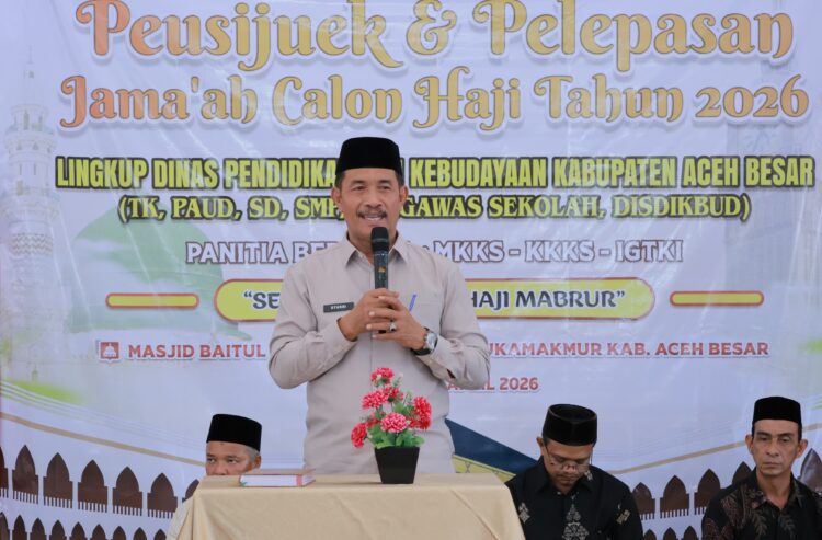 Wakil Bupati Aceh Besar Drs Syukri A Jalil sampaikan sambutan pada acara Peusijuek JCH Lingkup Disdikbud Aceh Besar di Mesjid Baitul Makmur Sibreh Kecamatan Sukamakmur Kamis 2342026 FOTOMC ACEH BESAR