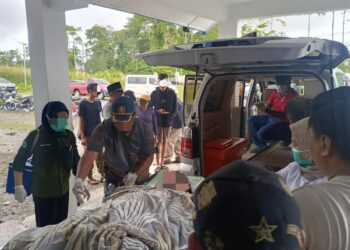 Seorang warga sipil berinisial RK (29) diduga diduga ditembak oleh Kelompok Kriminal Bersenjata (KKB) Kodap XVI Yahukimo, di Distrik Dekai, Kabupaten Yahukimo, Papua Pegunungan, Senin (27/4/2026). [FOTO: Polri]