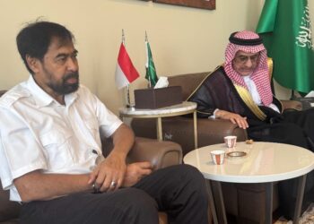 Gubernur Aceh, Muzakir Manaf (Mualem) saat beraudiensi dengan Duta Besar Arab Saudi, Faisal Abdullah Al Amoudi, di Kantor Kedutaan Besar Arab Saudi, Jakarta Selatan, Selasa (28/4/2026). [FOTO: Humas].