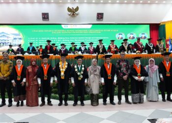 Pengukuhan lima profesor baru Universitas Syiah Kuala di Gedung AAC Dayan Dawood Kamis 3042026 FOTOHumas USK KETIKKABARcom Pengukuhan lima profesor baru Universitas Syiah Kuala di Gedung AAC Dayan Dawood Kamis 3042026 FOTOHumas USK