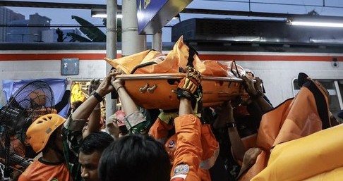 Jumlah korban meninggal dunia dalam kecelakaan maut yang melibatkan kereta api di kawasan Stasiun Bekasi Timur Kota Bekasi dilaporkan meningkat menjadi 15 orang Selasa 2842026 FOTO Ist KETIKKABARcom Jumlah korban meninggal dunia dalam kecelakaan maut yang melibatkan kereta api di kawasan Stasiun Bekasi Timur Kota Bekasi dilaporkan meningkat menjadi 15 orang Selasa 2842026 FOTO Ist