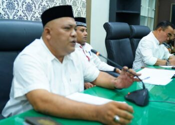Komisi I Dewan Perwakilan Rakyat Aceh (DPRA) menerima audiensi dari Panitia Khusus (Pansus) HGU DPRK Aceh Timur untuk membahas konflik lahan yang kian meruncing antara warga dengan sejumlah perusahaan perkebunan di Ruang Rapat Badan Anggaran DPRA, Senin, 2 Maret 2026.