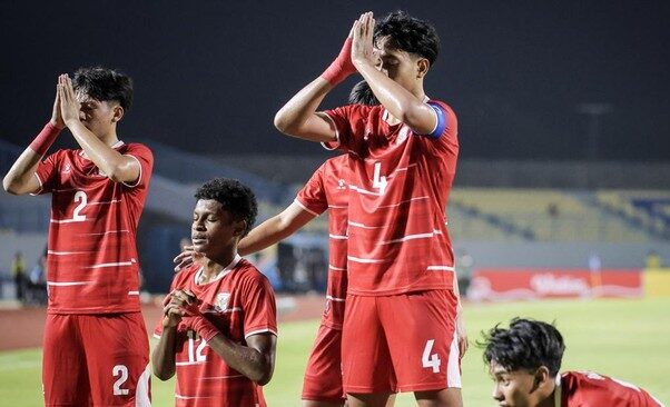 Timnas Indonesia U17 dipastikan gagal melangkah ke babak semifinal Piala AFF U17 2026 setelah bermain imbang tanpa gol melawan Vietnam pada laga terakhir penyisihan Grup A di Stadion Gelora Delta Sidoarjo Jawa Timur Minggu 1942026 malam FOTOANTARA KETIKKABARcom Timnas Indonesia U 17 dipastikan gagal melangkah ke babak semifinal Piala AFF U 17 2026 setelah bermain imbang tanpa gol melawan Vietnam pada laga terakhir penyisihan Grup A di Stadion Gelora Delta Sidoarjo Jawa Timur Minggu 1942026 malam FOTOANTARA