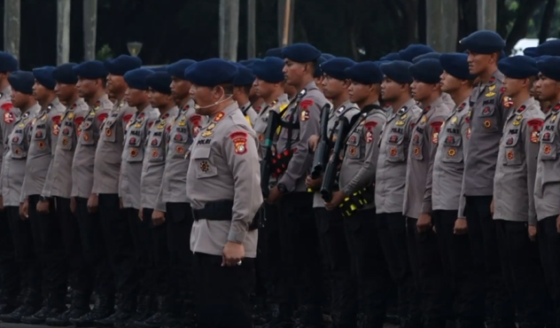 Polda Metro Jaya mengerahkan 24980 personel gabungan untuk mengamankan aksi peringatan Hari Buruh Internasional atau May Day Fiesta FOTO Tangkap Layar KETIKKABARcom Polda Metro Jaya mengerahkan 24980 personel gabungan untuk mengamankan aksi peringatan Hari Buruh Internasional atau May Day Fiesta FOTO Tangkap Layar