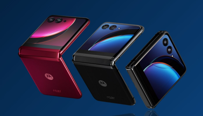Motorola resmi mendebutkan lini ponsel lipat terbarunya yang terdiri atas tiga model utama yakni Razr 70 Razr 70 Plus dan Razr 70 Ultra FOTO Ist KETIKKABARcom Motorola resmi mendebutkan lini ponsel lipat terbarunya yang terdiri atas tiga model utama yakni Razr 70 Razr 70 Plus dan Razr 70 Ultra FOTO Ist