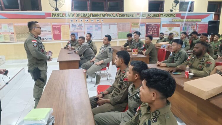 Satgas Bantuan Operasi Damai Cartenz2026 memberikan dukungan psikologi dan kesehatan kepada personel yang bertugas di wilayah Yahukimo Papua Pegunungan Senin 452026 FOTO POLRI KETIKKABARcom Satgas Bantuan Operasi Damai Cartenz 2026 memberikan dukungan psikologi dan kesehatan kepada personel yang bertugas di wilayah Yahukimo Papua Pegunungan Senin 452026 FOTO POLRI