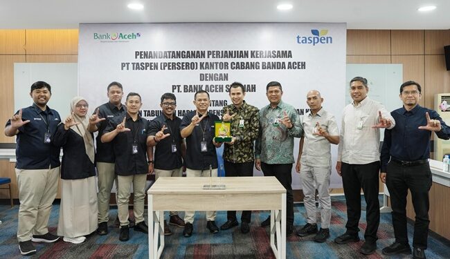 PT Bank Aceh Syariah bersama PT Taspen Persero menjalin kerja sama layanan pembayaran Tabungan Hari Tua Pensiun Jaminan Kecelakaan Kerja dan Jaminan Kematian melalui rekening bank di Banda Aceh Selasa 552026 FOTOHumas KETIKKABARcom PT Bank Aceh Syariah bersama PT Taspen Persero menjalin kerja sama layanan pembayaran Tabungan Hari Tua Pensiun Jaminan Kecelakaan Kerja dan Jaminan Kematian melalui rekening bank di Banda Aceh Selasa 552026 FOTOHumas
