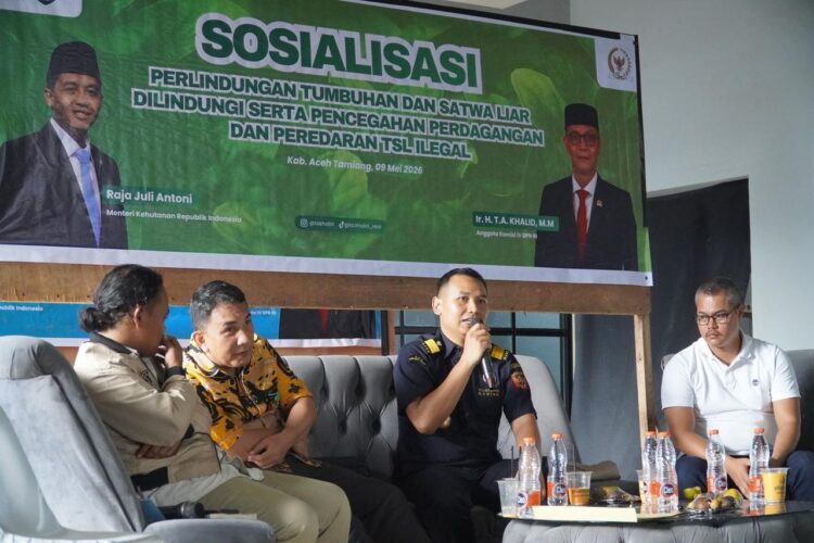 Bea Cukai Langsa berkolaborasi dengan Balai Gakkum Kehutanan Wilayah Sumatera menggelar sosialisasi yang digagas oleh Komisi IV DPR RI bersama Kementerian Kehutanan RI ini berlangsung di Plus Kopi Jl Ir H Juanda Dalam Tanjung Karang Kabupaten Aceh Tamiang Sabtu 952026 FOTO Ist