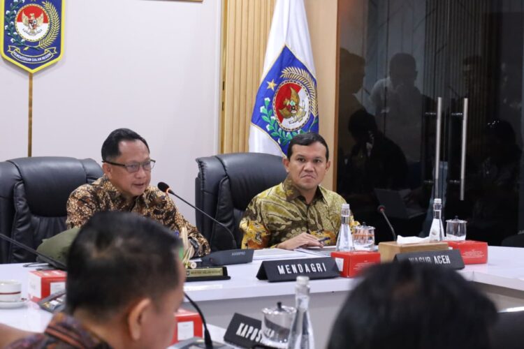 Wakil Gubernur Aceh melakukan silaturrahmi dengan Menteri Dalam Negeri RI Muhammad Tito Karnavian yang juga Selaku Ketua Satuan Tugas Percepatan Pemulihan Rehabilitasi Rekontruksi PRR di Kantor Kementerian Dalam Negeri RI Jakarta Kamis 2152026 KETIKKABARcom Wakil Gubernur Aceh melakukan silaturrahmi dengan Menteri Dalam Negeri RI Muhammad Tito Karnavian yang juga Selaku Ketua Satuan Tugas Percepatan Pemulihan Rehabilitasi Rekontruksi PRR di Kantor Kementerian Dalam Negeri RI Jakarta Kamis 2152026