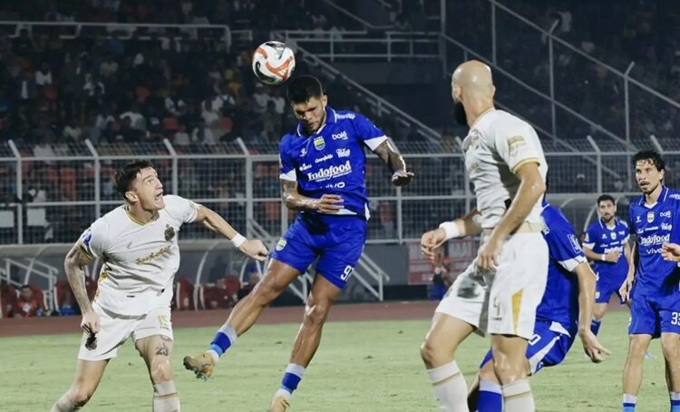 Pertandingan Persib Bandung vs Bhayangkara FC dalam lanjutan kompetisi Liga 1 Super League 20252026 di Stadion PTIK Jakarta pada Kamis 3042026 malam WIB FOTO Ist KETIKKABARcom Pertandingan Persib Bandung vs Bhayangkara FC dalam lanjutan kompetisi Liga 1 Super League 20252026 di Stadion PTIK Jakarta pada Kamis 3042026 malam WIB FOTO Ist