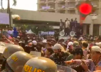 Ⓒ Hak cipta foto di atas dikembalikan sesungguhnya kepada pemilik foto.