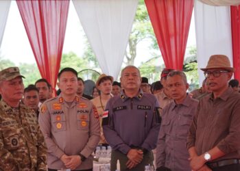 Ⓒ Hak cipta foto di atas dikembalikan sesungguhnya kepada pemilik foto.