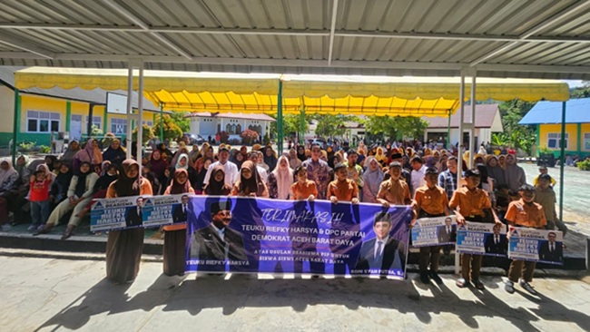 Penyaluran bantuan beasiswa yang berlangsung di SMPN 1 Kuala Batee Kabupaten Aceh Barat Daya pada Sabtu 1362026 FOTOdok Rumoh Aspirasi TRH KETIKKABARcom Penyaluran bantuan beasiswa yang berlangsung di SMPN 1 Kuala Batee Kabupaten Aceh Barat Daya pada Sabtu 1362026 FOTOdok Rumoh Aspirasi TRH
