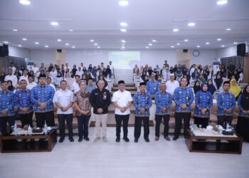 Foto bersama usai pembukaan Bimtek Pelaporan Inovasi Daerah Kabupaten Aceh Besar Tahun 2026, di Aula Kantor Pusjar SKMK LAN-RI Aceh, Gampong Lamcot, Kecamatan Darul Imarah, Aceh Besar, Rabu (17/6/2026). FOTO/ Prokopim Pemkab Aceh Besar