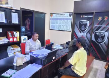 Ⓒ Hak cipta foto di atas dikembalikan sesungguhnya kepada pemilik foto.