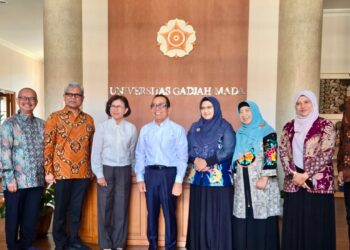 Ⓒ Hak cipta foto di atas dikembalikan sesungguhnya kepada pemilik foto.