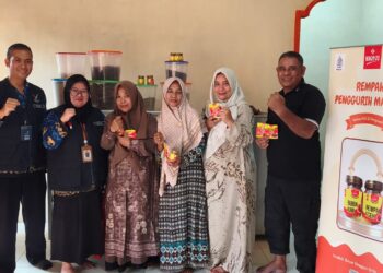 Ⓒ Hak cipta foto di atas dikembalikan sesungguhnya kepada pemilik foto.