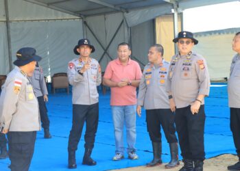 Ⓒ Hak cipta foto di atas dikembalikan sesungguhnya kepada pemilik foto.