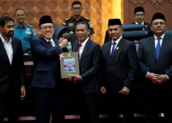 Ⓒ Hak cipta foto di atas dikembalikan sesungguhnya kepada pemilik foto.