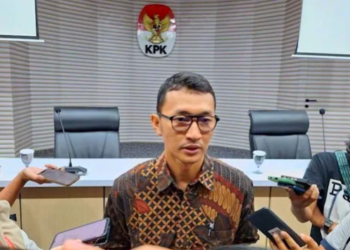 Ⓒ Hak cipta foto di atas dikembalikan sesungguhnya kepada pemilik foto.