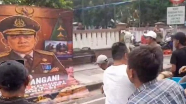 Ⓒ Hak cipta foto di atas dikembalikan sesungguhnya kepada pemilik foto KETIKKABARcom Ⓒ Hak cipta foto di atas dikembalikan sesungguhnya kepada pemilik foto