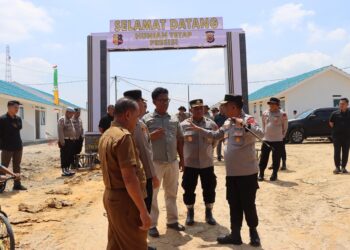 Kapolda Aceh Irjen Pol. Ruddi Setiawan, S.I.K., S.H., M.H., meninjau kesiapan Hunian Tetap (Huntap) Presisi di Desa Simpang Kanan, Kecamatan Kejuruan Muda, Kabupaten Aceh Tamiang, Selasa (7/7/2026).