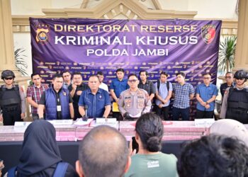 Ⓒ Hak cipta foto di atas dikembalikan sesungguhnya kepada pemilik foto.