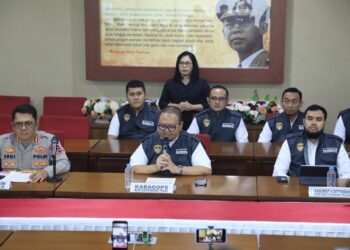 Ⓒ Hak cipta foto di atas dikembalikan sesungguhnya kepada pemilik foto.