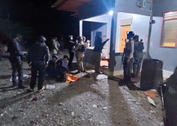Ⓒ Hak cipta foto di atas dikembalikan sesungguhnya kepada pemilik foto.