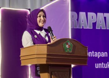 Marlina Muzakir (Kak Na), dalam sambutannya pada Rapat Koordinasi Posyandu Kabupaten Pidie tahun 2026, di Pidie Convention Center, Selasa (21/7/2026).