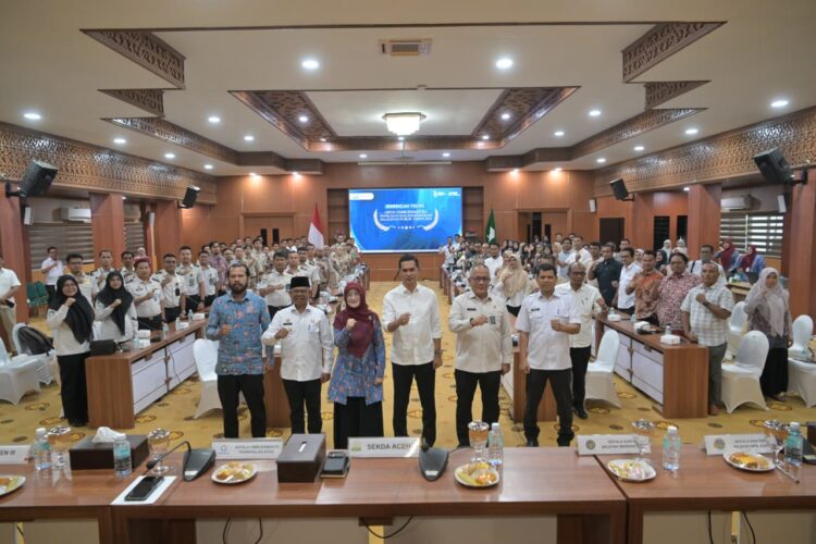 Sekda Aceh M Nasir secara resmi membuka Bimbingan Teknis Penilaian Maladministrasi Penyelenggaraan Pelayanan Publik Tahun 2026 yang diselenggarakan Ombudsman RI Perwakilan Aceh di Gedung Serbaguna Kantor Gubernur Aceh Rabu 297 KETIKKABARcom Sekda Aceh M Nasir secara resmi membuka Bimbingan Teknis Penilaian Maladministrasi Penyelenggaraan Pelayanan Publik Tahun 2026 yang diselenggarakan Ombudsman RI Perwakilan Aceh di Gedung Serbaguna Kantor Gubernur Aceh Rabu 297