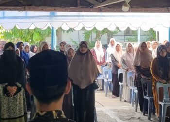 Anggota DPRK Banda Aceh dari Fraksi Partai Demokrat, Tgk. H. Januar Hasan saat menjadi narasumber dalam sosialisasi Qanun P4GNPN bagi masyarakat Daerah Pemilihan (Dapil) V yang meliputi Kecamatan Kuta Raja dan Meuraxa di Banda Aceh, Senin, 27 Juli 2026. FOTO/Istimewa
